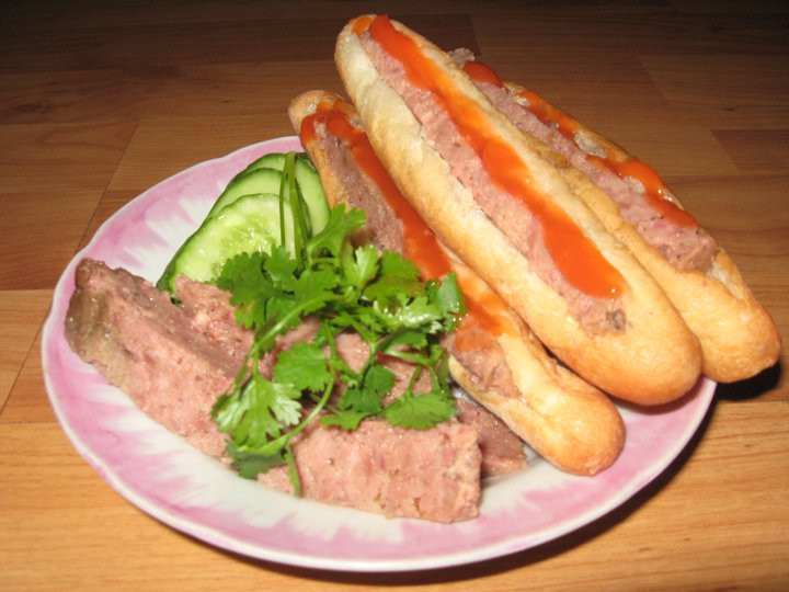 Ăn đâu: ngõ Khánh Nạp, phố Hàng Kênh, TP. Hải Phòng.