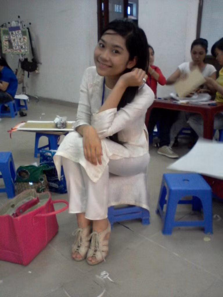 Sở thích của tôi là nghệ thuật và được tỏa sáng. Cùng với sự tự tin tôi hy vọng có thể góp một ít công sức cho cuộc th