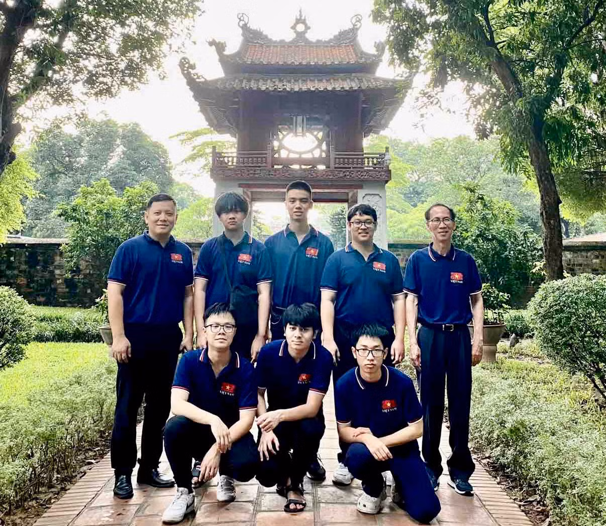 Cả 6 học sinh tham dự Olympic Toán quốc tế năm 2023 đều đạt huy chương.