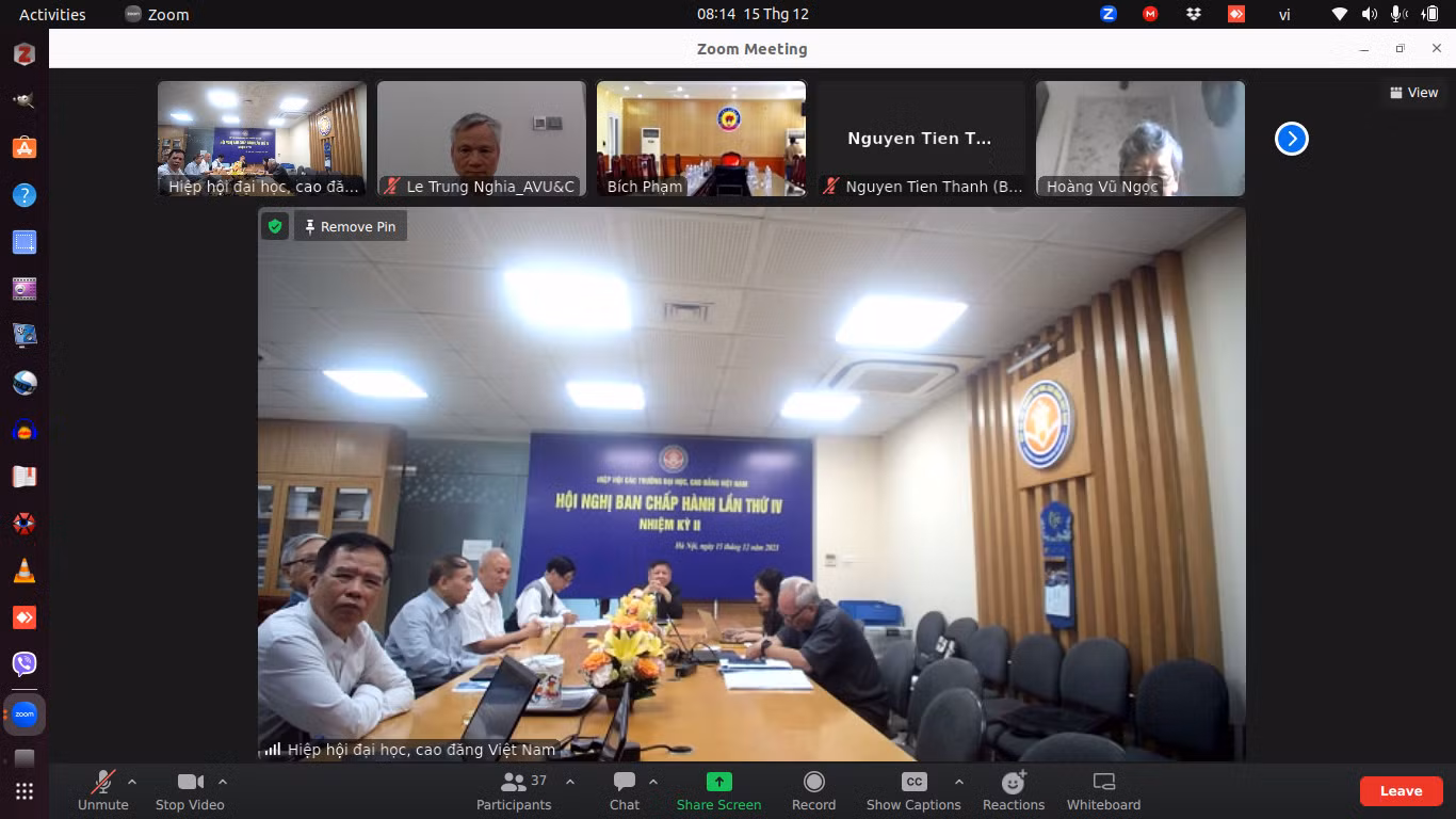 Hội nghị Ban chấp hành lần thứ IV, nhiệm kỳ II của Hiệp hội Các trường đại học, cao đẳng Việt Nam được tổ chức theo hình thức trực tiếp kết hợp trực tuyến.