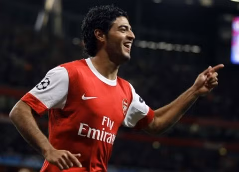 Tuyển thủ người Mexico, Carlos Vela là một cầu thủ rất tài năng. Nhưng anh lại không thể hiện được nhiều ở Emirates, nên việc tìm bến đỗ mới vào lúc này là điều cần thiết với Vela cũng như CLB.