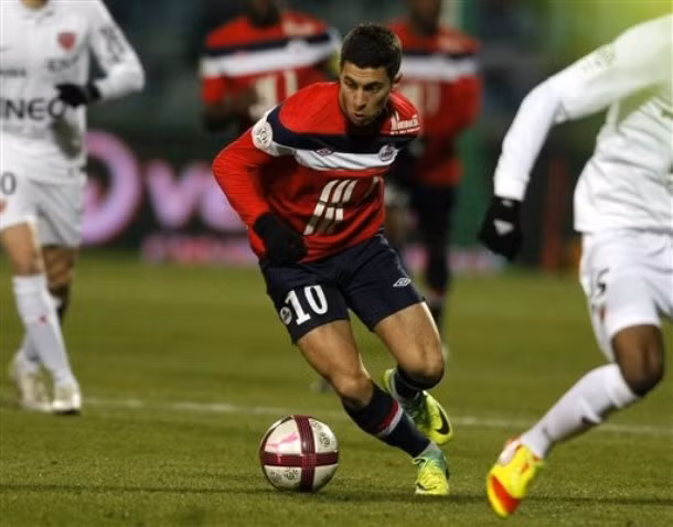 Eden Hazard - tài năng lớn nhất Bỉ thời điểm hiện tại sẽ là giải pháp hữu ích cho tuyến giữa của Arsenal. Nhưng để chiêu mộ được anh là điều khá khó với Wenger bởi có hàng loạt đội bóng lớn theo đuổi tài năng này.