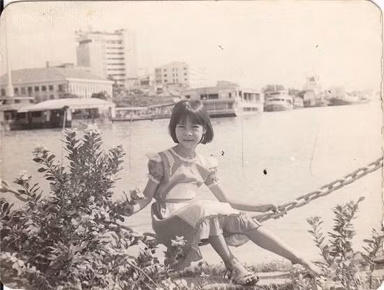Bộc lộ khả năng ca hát ngay từ nhỏ, Thanh Thảo ước mơ sau này mình được đứng trên sân khấu, được hát trước hàng trăm khán giả. Bộc lộ khả năng ca hát ngay từ nhỏ, Thanh Thảo ước mơ sau này mình được đứng trên sân khấu, được hát trước hàng trăm khán giả.