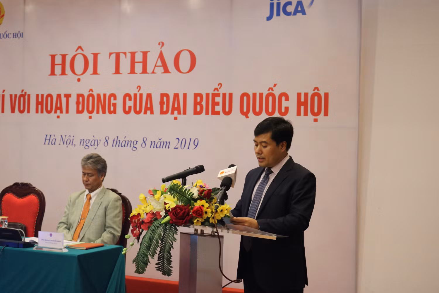 Ông Nguyễn Mạnh Hùng - Phó Chủ nhiệm Văn phòng Quốc hội phát biểu khai mạc hội thảo. Ảnh: Đỗ Thơm Ông Nguyễn Mạnh Hùng - Phó Chủ nhiệm Văn phòng Quốc hội phát biểu khai mạc hội thảo. Ảnh: Đỗ Thơm