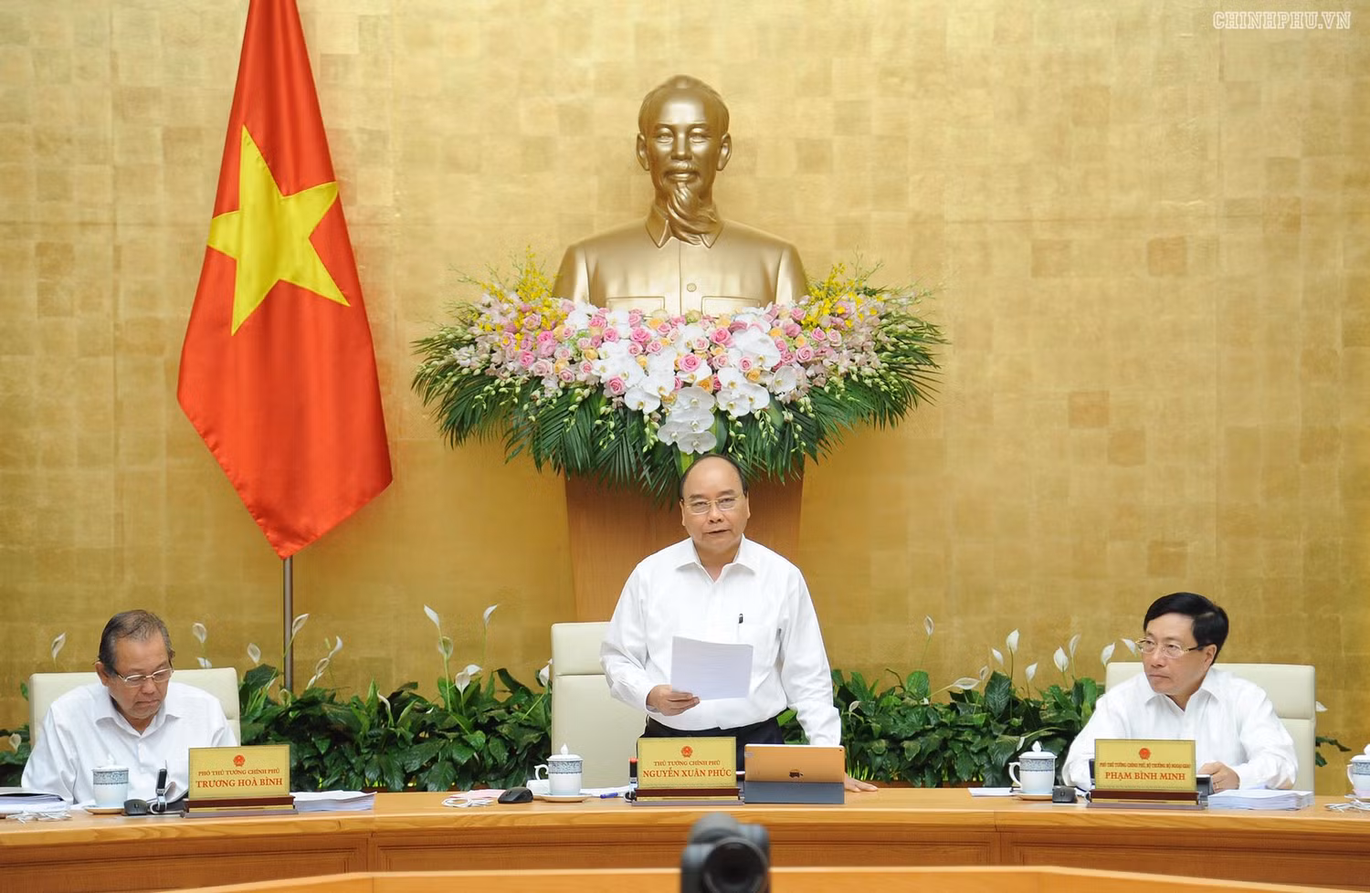 Thủ tướng chủ trì phiên họp. Ảnh: VGP