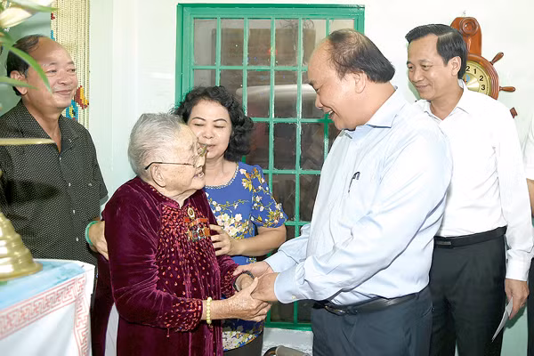 Chế độ hỗ trợ người có công với cách mạng đang định cư ở nước ngoài ảnh 4