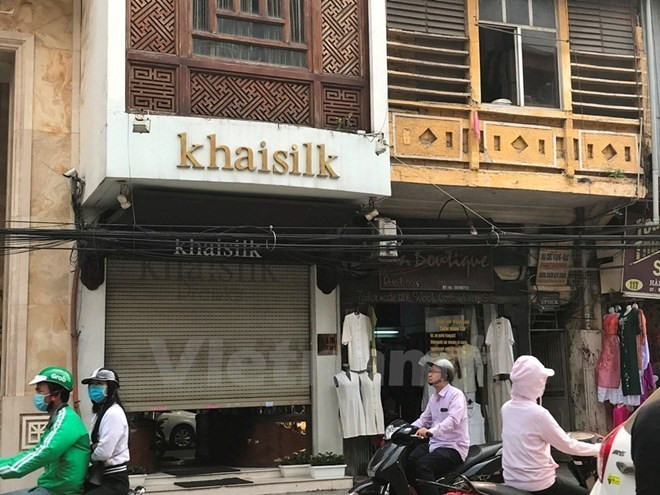 Thương hiệu KhaiSilk sụp đổ sau bê bối bán khăn Trung Quốc gắn mác Việt Nam. ảnh: TTXVN. Thương hiệu KhaiSilk sụp đổ sau bê bối bán khăn Trung Quốc gắn mác Việt Nam. ảnh: TTXVN.