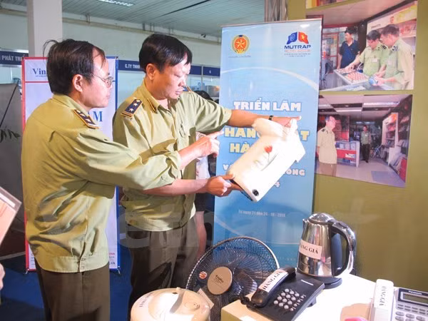 Doanh nghiệp lợi dụng giải thưởng, vinh danh để trục lợi? ảnh 3