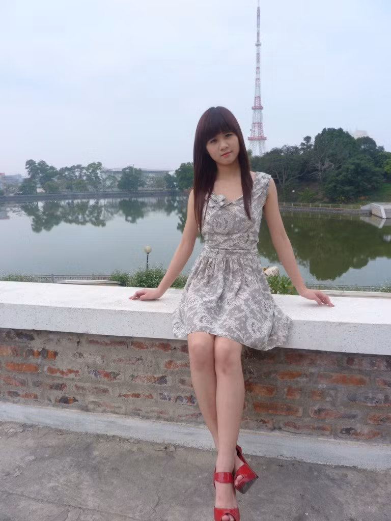 Lê Mỹ Dung mang vẻ đẹp dịu dàng