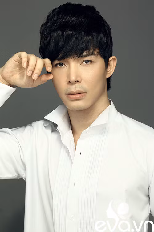Ca sĩ Nathan Lee. Ca sĩ Nathan Lee.
