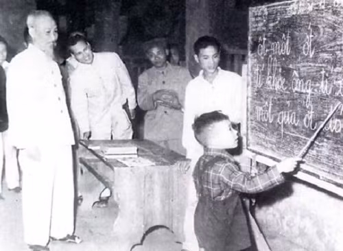 Đại biểu tiếp tục hỏi Phó Thủ tướng Vũ Đức Đam về triết lý giáo dục Việt Nam ảnh 3