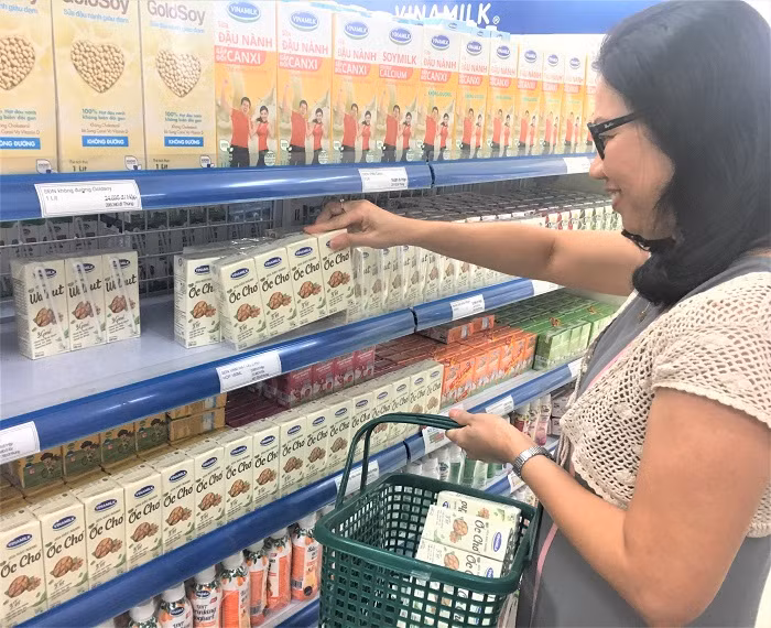 Sữa đậu nành Óc chó trở thành lựa chọn mới của người tiêu dùng. Sữa đậu nành Óc chó trở thành lựa chọn mới của người tiêu dùng.