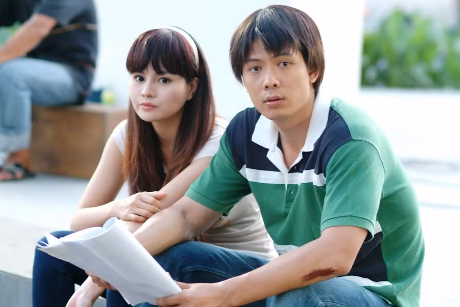 Lê yêu Hoàng, người bạn thời đi học, hiện tại đang là một diễn viên nghèo, gặp nhiều lận đận trong nghệ thuật. Lê yêu Hoàng, người bạn thời đi học, hiện tại đang là một diễn viên nghèo, gặp nhiều lận đận trong nghệ thuật.
