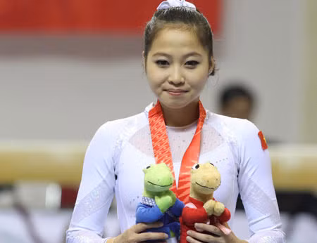 "Búp bê" Ngân Thương "Búp bê" Ngân Thương