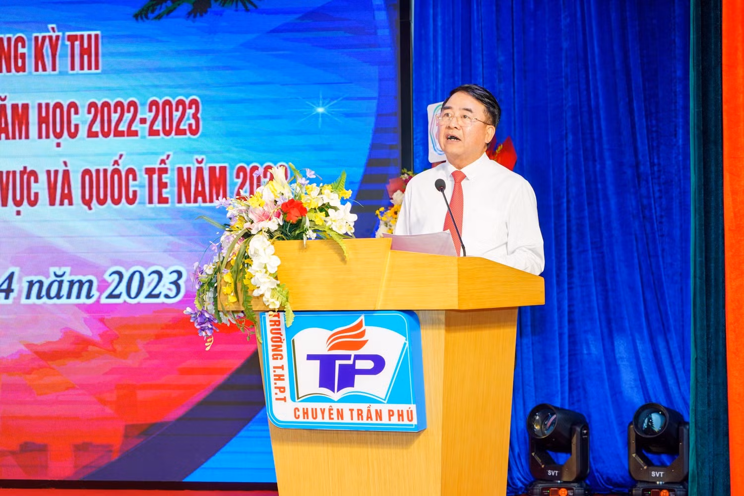 Phó Chủ tịch Uỷ ban nhân dân thành phố Hải Phòng Lê Khắc Nam bày tỏ vui mừng khi ngành giáo dục thành phố liên tiếp gặt hái được nhiều thành tựu đáng mừng (Ảnh: CTV)