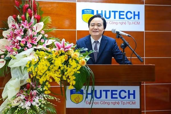 Bộ trưởng Phùng Xuân Nhạ tại hội nghị. Ảnh Phan Thân