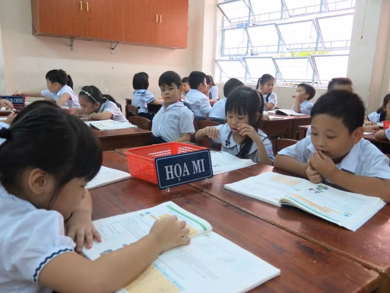 Từ chỗ có hơn 20 trường tiểu học áp dụng VNEN nay Đà Nẵng đã giảm xuống còn 10 trường. Ảnh: AN Từ chỗ có hơn 20 trường tiểu học áp dụng VNEN nay Đà Nẵng đã giảm xuống còn 10 trường. Ảnh: AN