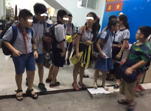 Người dân lại phát hiện một điểm dạy thêm không phép ở phường Cầu Kho - Quận 1 ảnh 3 Người dân lại phát hiện một điểm dạy thêm không phép ở phường Cầu Kho - Quận 1 ảnh 3