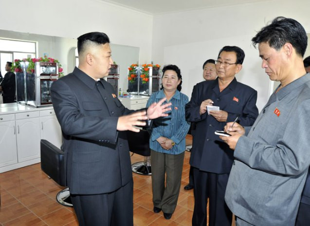 Nhà lãnh đạo Kim Jong-un thị sát cơ sở (hình minh họa) Nhà lãnh đạo Kim Jong-un thị sát cơ sở (hình minh họa)