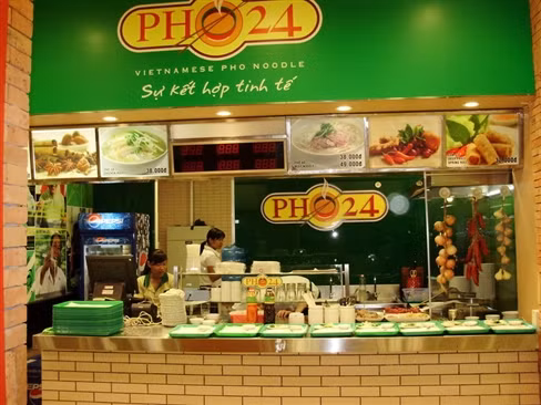 Nuôi mộng biến Phở 24 thành thương hiệu đẳng cấp thế giới nhưng cuối cùng ông chủ Lý Quý Trung vẫn quyết định bán thương hiệu này với giá 20 triệu USD.