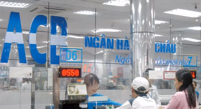 ACB giảm gần 1.300 nhân sự trong 9 tháng, riêng quý 3, ACB cắt giảm 703 vị trí và đang giữ là ngân hàng dẫn đầu về cắt giảm nhân sự hiện nay. ACB giảm gần 1.300 nhân sự trong 9 tháng, riêng quý 3, ACB cắt giảm 703 vị trí và đang giữ là ngân hàng dẫn đầu về cắt giảm nhân sự hiện nay.