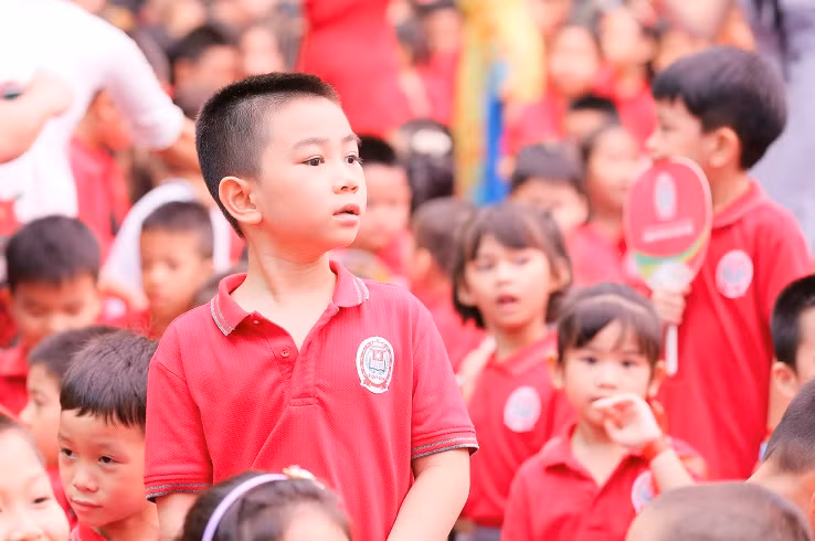 Cảm xúc ngỡ ngàng của học trò trong ngôi trường mới