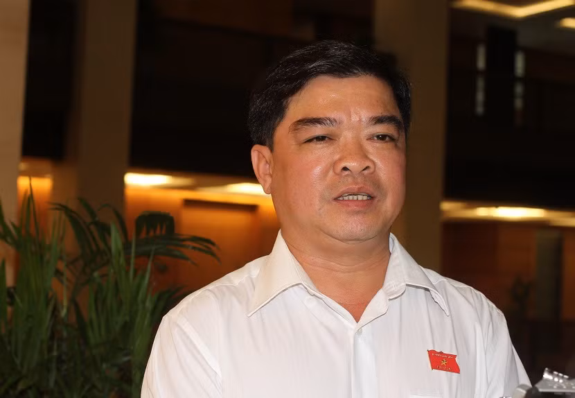 Theo đại biểu Nguyễn Thanh Hải – đoàn Tiền Giang, nhu cầu tuyển dụng giáo viên ở mỗi cấp học của từng địa phương là khác nhau chứ không thể tuyển dụng cào bằng về số lượng như các ngành khác.(Ảnh: Thùy Linh) Theo đại biểu Nguyễn Thanh Hải – đoàn Tiền Giang, nhu cầu tuyển dụng giáo viên ở mỗi cấp học của từng địa phương là khác nhau chứ không thể tuyển dụng cào bằng về số lượng như các ngành khác.(Ảnh: Thùy Linh)
