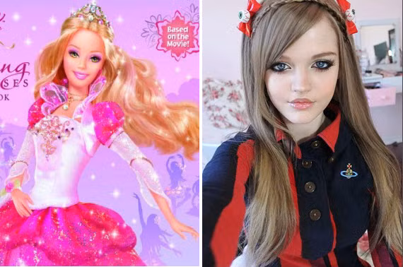 Nhiều người đã đưa hình cô và búp bê Barbie ra để so sánh,từ gương mặt cho đến đôi mắt, sống mũi người ta đều nhận thấy sự giống nhau đến kinh ngạc. Xem thêm: Hotteen Bảo Trân rạng ngời bên "bạn trai"/ Các hot teen 2011 tạo dáng ngày Đông/"Tám" chuyện thời trang cùng Miss teen Xuân Mai/ Ngẩn ngơ ngắm Teen thời trang rạng rỡ bên hoa cải