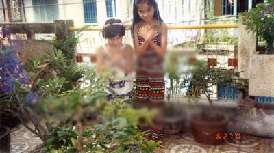 Ngọc Trinh và những giây phút nghịch ngợm thuở còn thơ. Ảnh: Kênh 14. Ngọc Trinh và những giây phút nghịch ngợm thuở còn thơ. Ảnh: Kênh 14.