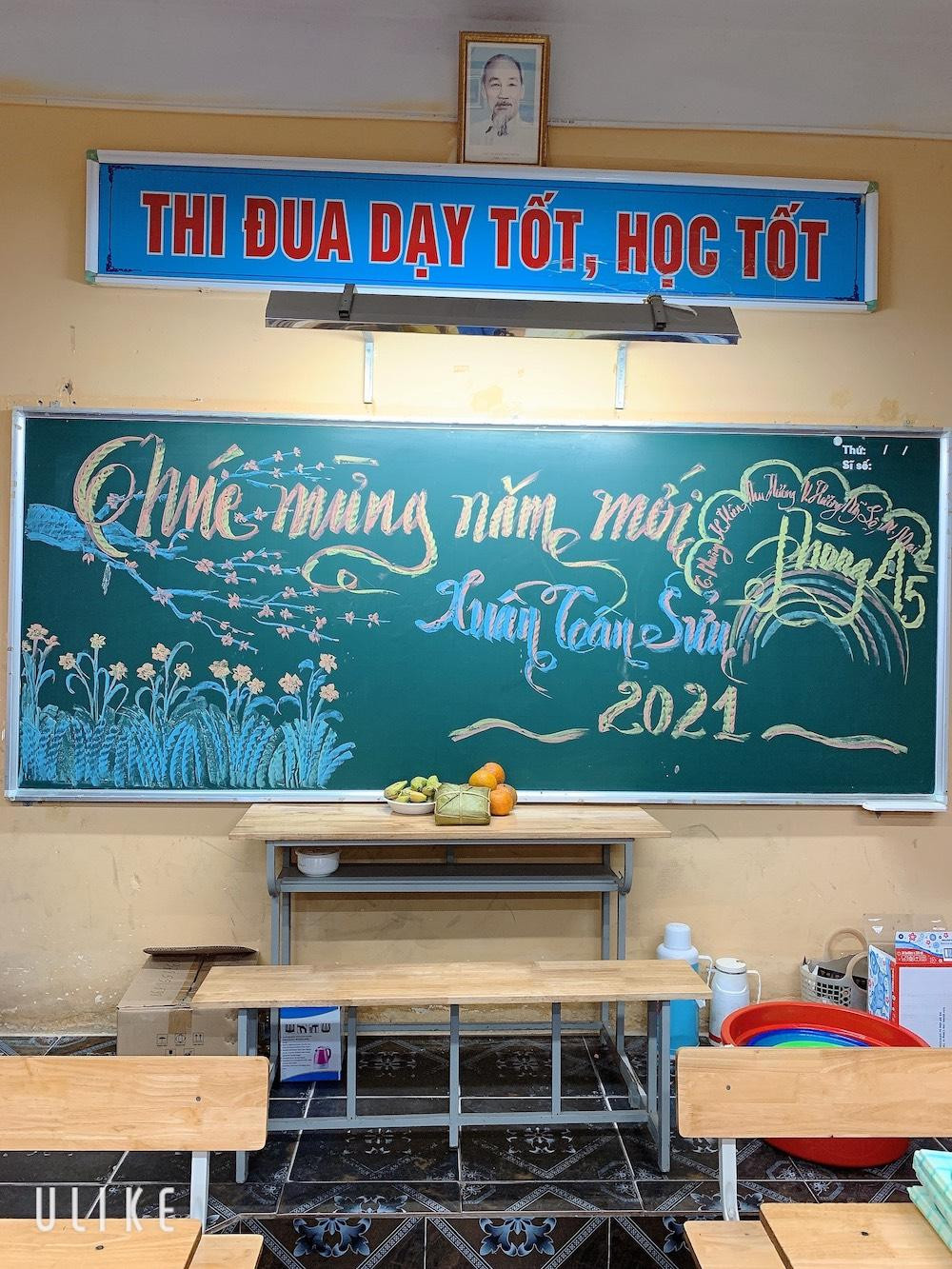 Tại các phòng học, thầy trò cùng phụ huynh cũng trang trí theo chủ đề xuân. (Ảnh: Cô giáo Bùi Thị Du cung cấp)