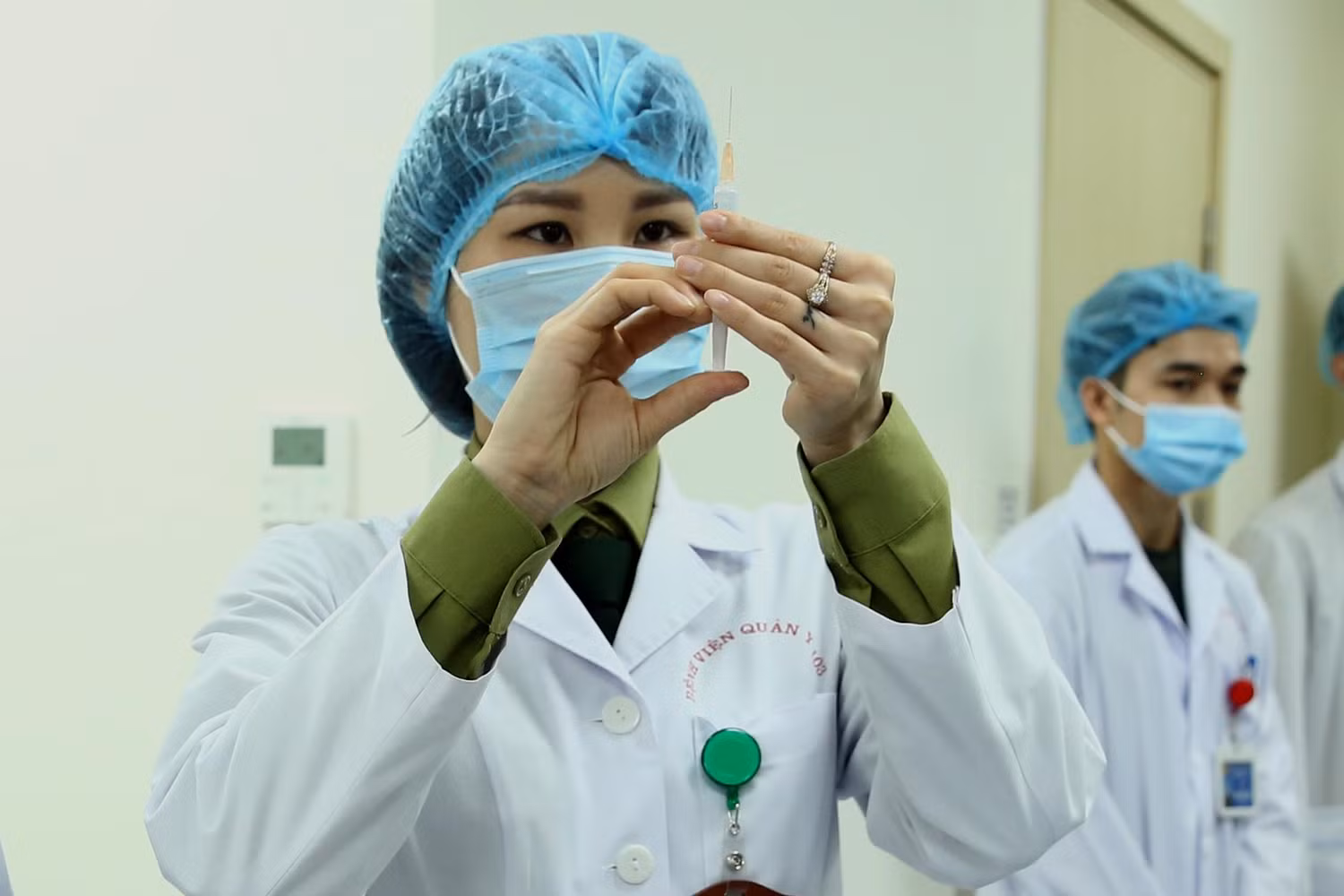 Sáng 26/2, vaccine Nanocovax được nghiên cứu, phát triển trong nước bước vào giai đoạn thử nghiệm thứ hai. dự kiến kéo dài 3 tháng, so với 6 tháng như kế hoạch ban đầu. Ảnh: VGP Sáng 26/2, vaccine Nanocovax được nghiên cứu, phát triển trong nước bước vào giai đoạn thử nghiệm thứ hai. dự kiến kéo dài 3 tháng, so với 6 tháng như kế hoạch ban đầu. Ảnh: VGP