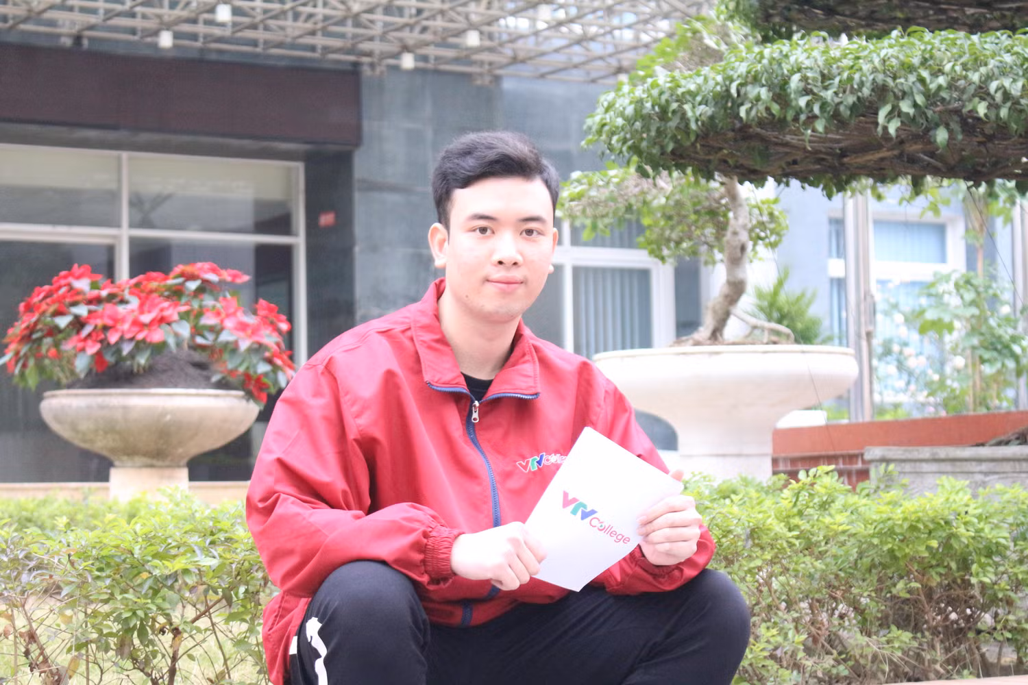 Chân dung chàng sinh viên khởi nghiệp bằng con đường “bán chất giọng”. Ảnh: Trung Dũng