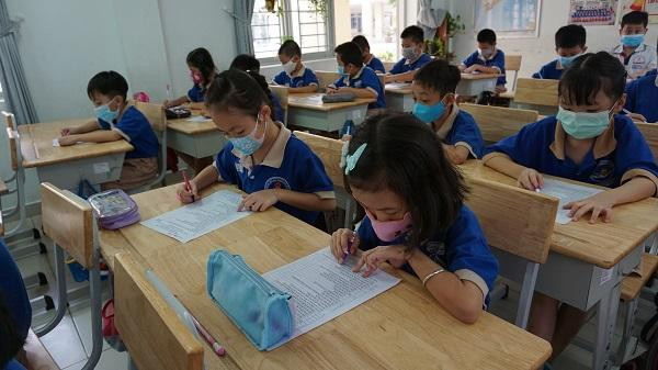 Học sinh tiểu học không học thêm có được không? (Ảnh minh hoạ: TTXVN)