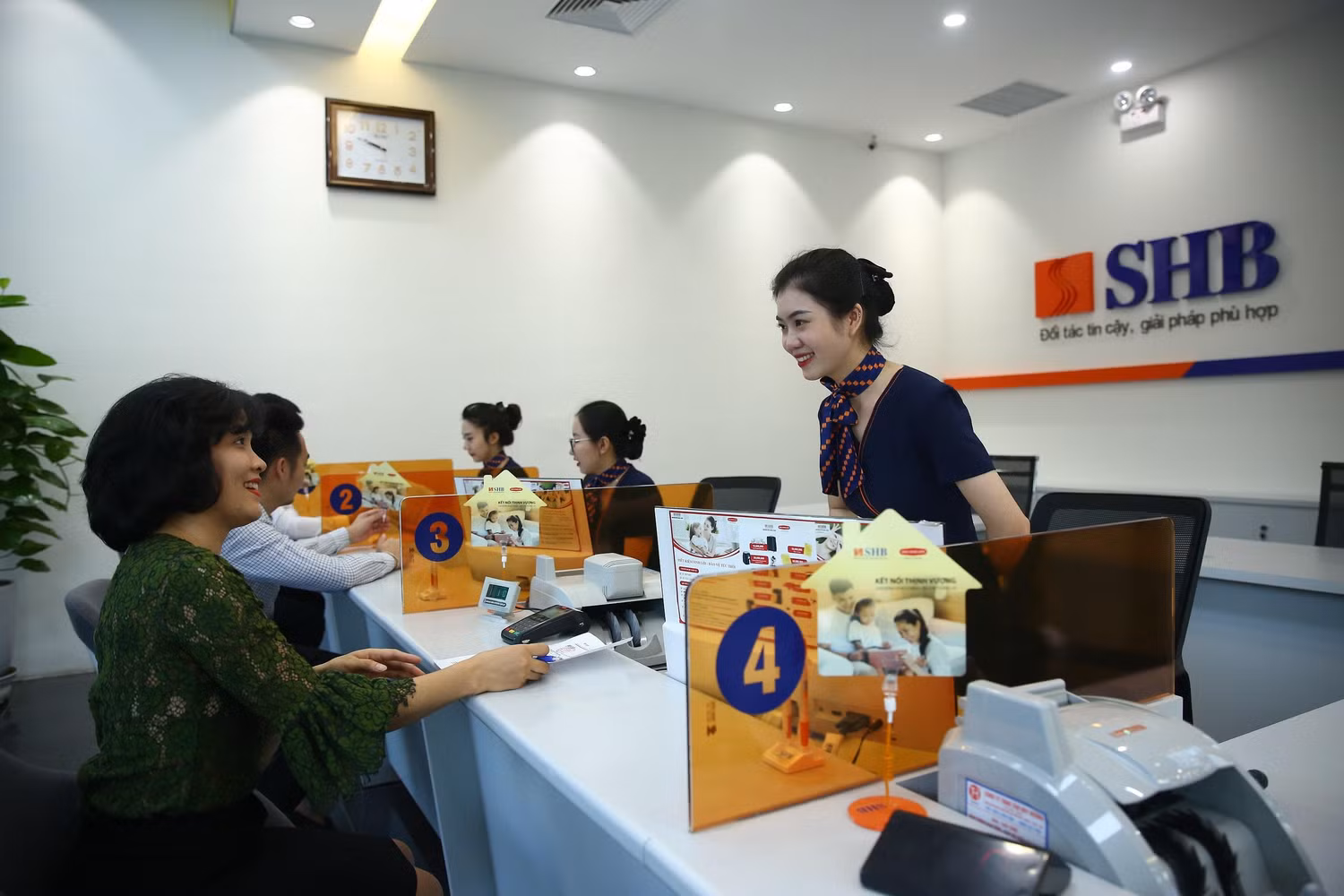 SHB đạt 3.412 tỷ đồng lợi nhuận trước thuế, mục tiêu "sạch" nợ xấu VAMC trong 2 năm tới. SHB đạt 3.412 tỷ đồng lợi nhuận trước thuế, mục tiêu "sạch" nợ xấu VAMC trong 2 năm tới.