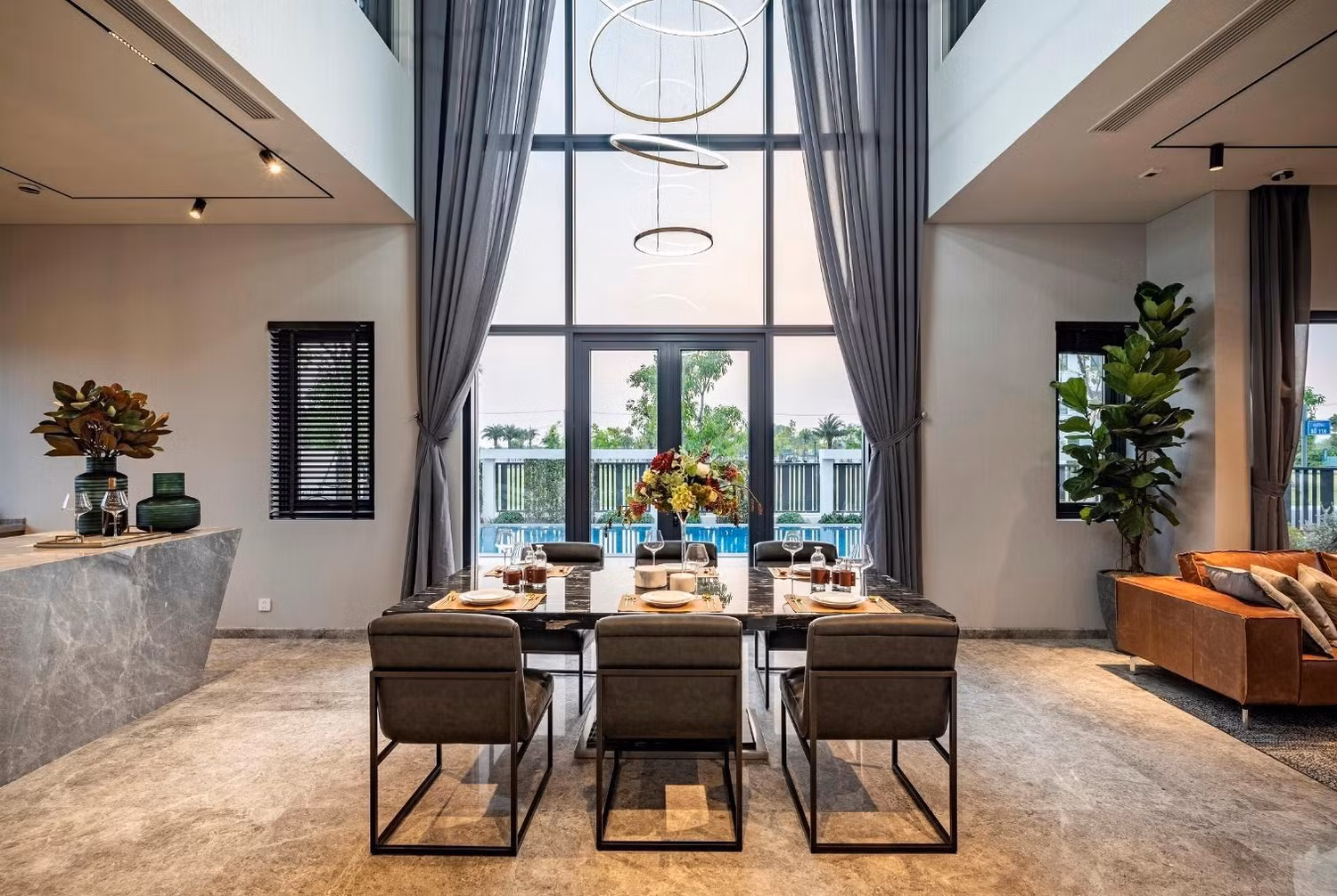 Nhà thiết kế Linh San chọn căn biệt thự song lập tại đô thị đảo Phượng Hoàng, Aqua City làm chốn an cư tương lai