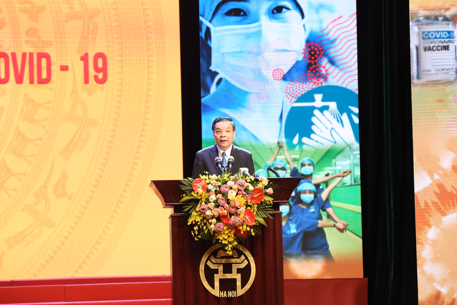 Ông Chu Ngọc Anh - Chủ tịch Ủy ban nhân dân thành phố Hà Nội phát biểu Ông Chu Ngọc Anh - Chủ tịch Ủy ban nhân dân thành phố Hà Nội phát biểu