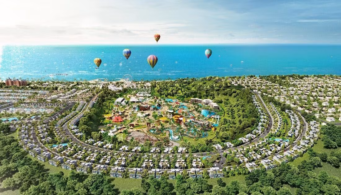 Biệt thự Waikiki tại dự án NovaWorld Phan Thiet sở hữu cao độ hiếm có cùng tầm nhìn đắt giá toàn cảnh vịnh Phan Thiết và thung lũng công viên chủ đề Ocean Kingdom 25 ha. Ảnh phối cảnh dự án: Novaland