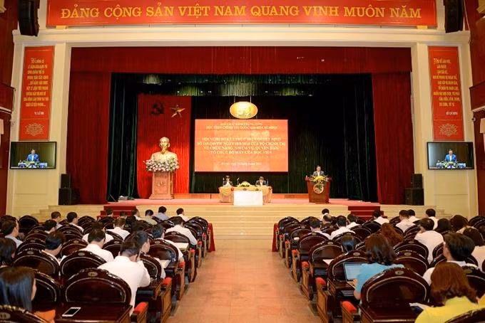Quang cảnh hội nghị tại Học viện Trung tâm Quang cảnh hội nghị tại Học viện Trung tâm