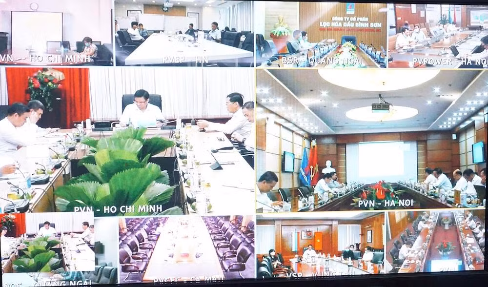 Trực tuyến tại các điểm cầu. Trực tuyến tại các điểm cầu.