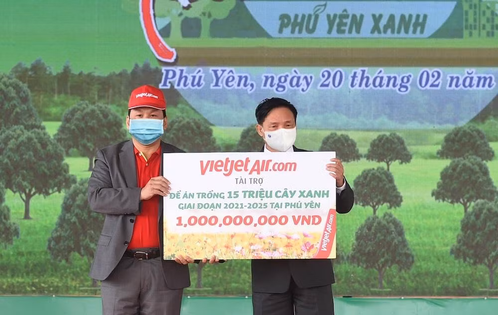 Vietjet cam kết đồng hành cùng Đề án trồng 15 triệu cây xanh tại Phú Yên Vietjet cam kết đồng hành cùng Đề án trồng 15 triệu cây xanh tại Phú Yên