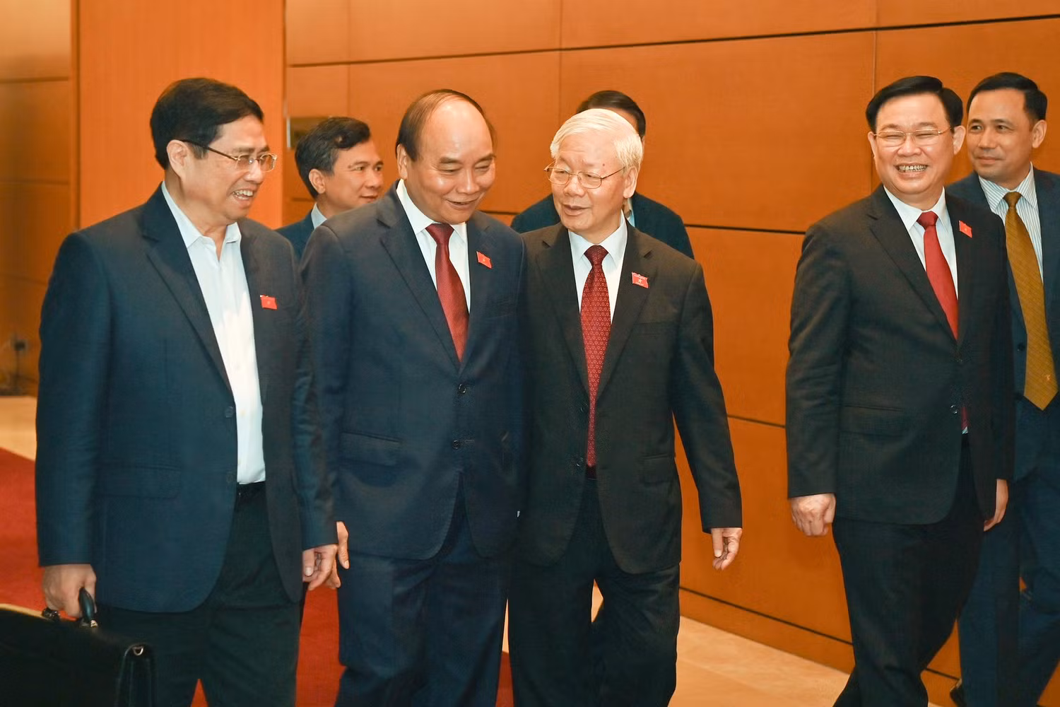 Tổng Bí thư Nguyễn Phú Trọng, Chủ tịch nước Nguyễn Xuân Phúc, Chủ tịch Quốc hội Vương Đình Huệ và đồng chí Phạm Minh Chính tại kỳ họp Quốc hội, sáng 5/4. (Ảnh: VGP) Tổng Bí thư Nguyễn Phú Trọng, Chủ tịch nước Nguyễn Xuân Phúc, Chủ tịch Quốc hội Vương Đình Huệ và đồng chí Phạm Minh Chính tại kỳ họp Quốc hội, sáng 5/4. (Ảnh: VGP)