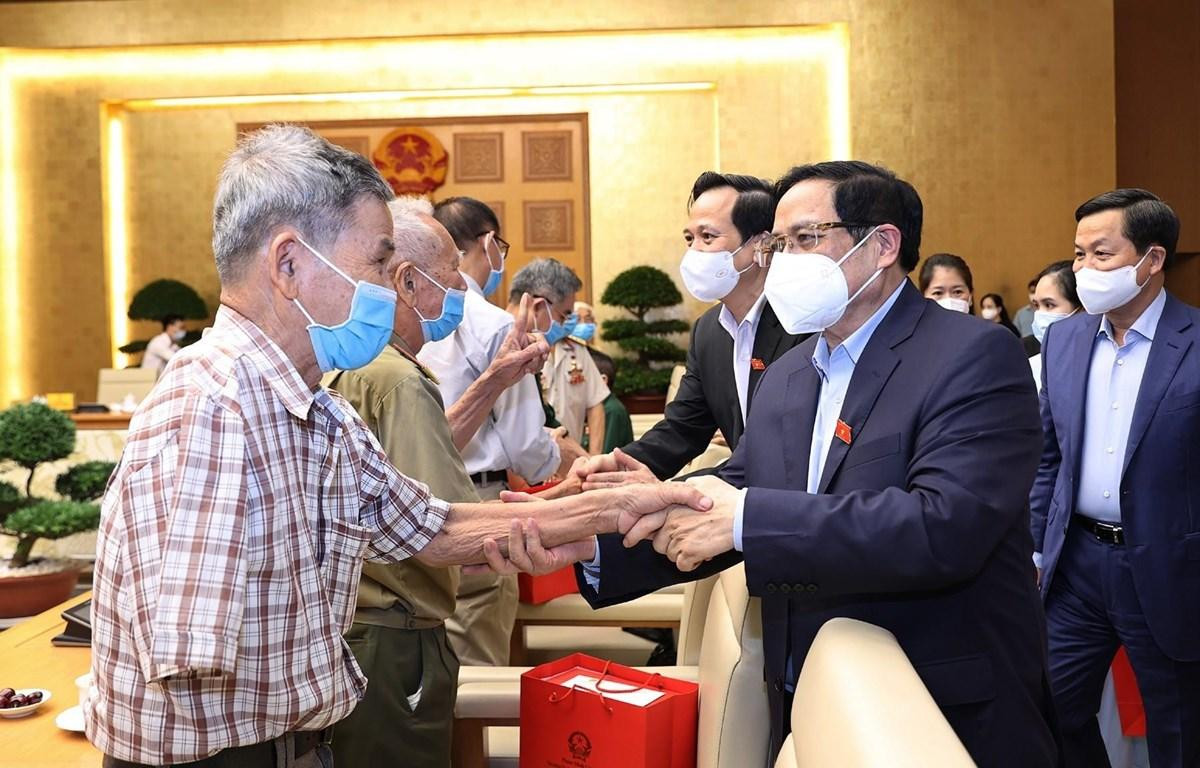 Thủ tướng Phạm Minh Chính gặp mặt, tri ân đại biểu Người có công với cách mạng. (Ảnh: Dương Giang/TTXVN) Thủ tướng Phạm Minh Chính gặp mặt, tri ân đại biểu Người có công với cách mạng. (Ảnh: Dương Giang/TTXVN)