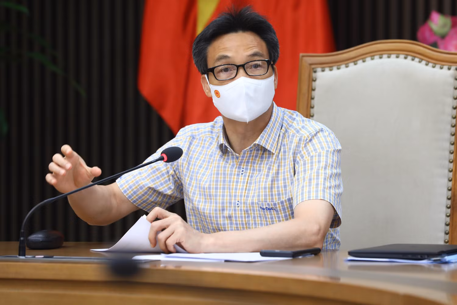 Phó Thủ tướng Vũ Đức Đam yêu cầu Bộ Giáo dục và Đào tạo làm việc trực tiếp với các đài truyền hình, kênh truyền hình của Trung ương để rà soát lại độ bao phủ, khả năng dành thời lượng phát sóng các bài giảng truyền hình. Ảnh: VGP/Đình Nam Phó Thủ tướng Vũ Đức Đam yêu cầu Bộ Giáo dục và Đào tạo làm việc trực tiếp với các đài truyền hình, kênh truyền hình của Trung ương để rà soát lại độ bao phủ, khả năng dành thời lượng phát sóng các bài giảng truyền hình. Ảnh: VGP/Đình Nam