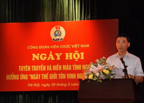 Ths. Lê Lâm - Phó Viện trưởng Viện Huyết học – Truyền máu Trung ương Ths. Lê Lâm - Phó Viện trưởng Viện Huyết học – Truyền máu Trung ương