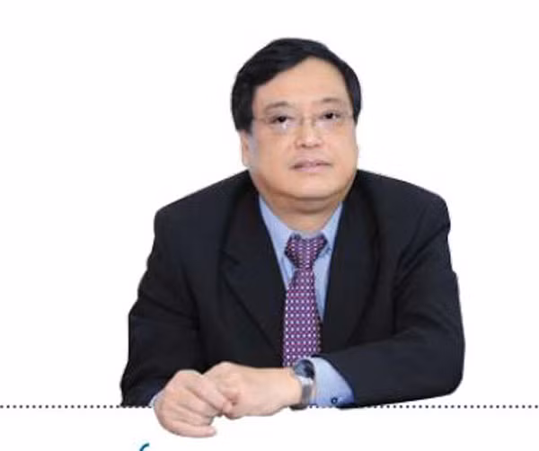 Ông Lê Vũ Kỳ, người cũng vừa xin từ nhiệm chức Phó chủ tịch HĐQT ngân hàng ACB. Ông là Phó Tổng giám đốc Ngân hàng Á Châu trong thời gian 11 năm, từ năm 1997 đến năm 2008. Ông Lê Vũ Kỳ, người cũng vừa xin từ nhiệm chức Phó chủ tịch HĐQT ngân hàng ACB. Ông là Phó Tổng giám đốc Ngân hàng Á Châu trong thời gian 11 năm, từ năm 1997 đến năm 2008.