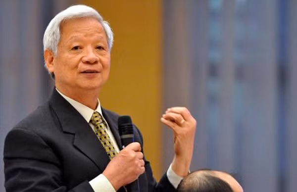 Ông Trần Xuân Giá, người vừa từ nhiệm chức vụ Chủ tịch HĐQT ngân hàng ACB Ông tham gia vào ACB từ tháng 11/2006 và được bầu làm chủ tịch HĐQT ACB từ tháng 3/2008 đến ngày từ nhiệm (18/9/2012) Ông Trần Xuân Giá, người vừa từ nhiệm chức vụ Chủ tịch HĐQT ngân hàng ACB Ông tham gia vào ACB từ tháng 11/2006 và được bầu làm chủ tịch HĐQT ACB từ tháng 3/2008 đến ngày từ nhiệm (18/9/2012)