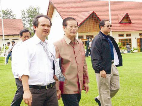 Có mặt trong những cuộc gặp quan trọng.