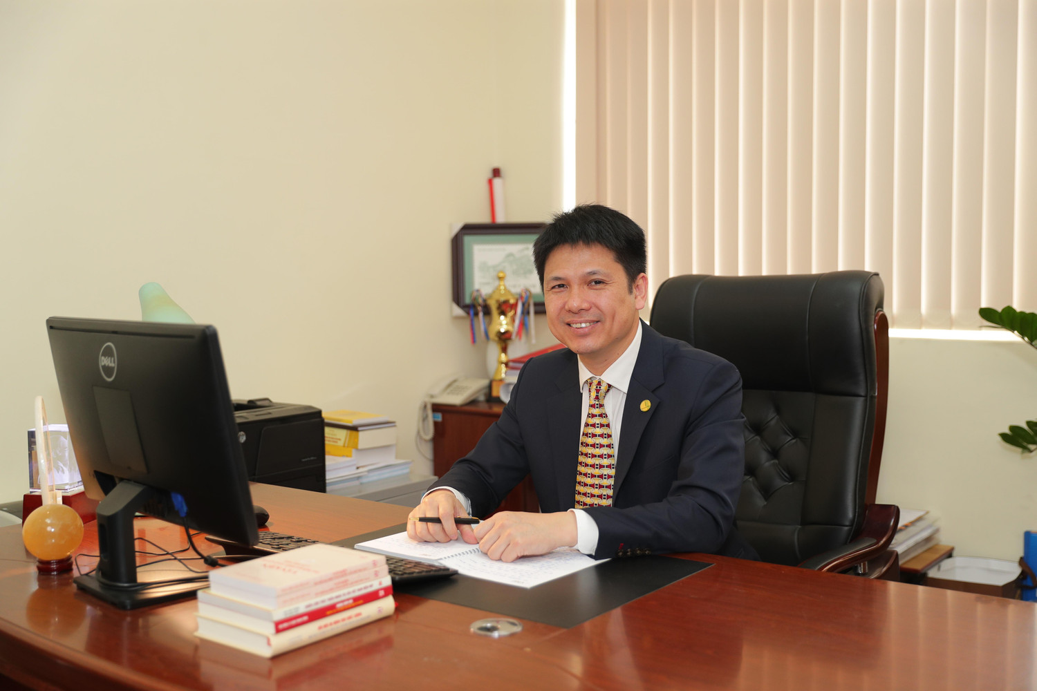 Phó Giáo sư, Tiến sĩ Nguyễn Hiệu - Phó Giám đốc Đại học Quốc gia Hà Nội Phó Giáo sư, Tiến sĩ Nguyễn Hiệu - Phó Giám đốc Đại học Quốc gia Hà Nội