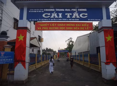 Trường trung học phổ thông Cái Tắc còn nợ bảo hiểm xã hội 530 triệu đồng (ảnh: FB trường)