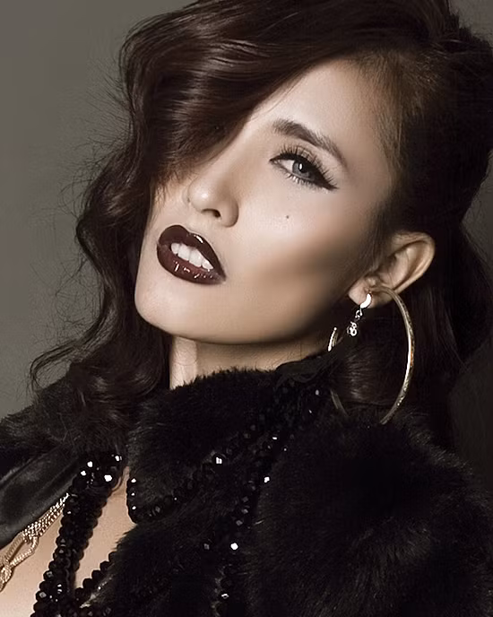 Những phong cách trang điểm ấn tượng như màu mắt neon, son môi màu lạ trong đó có màu mận chín có thể dễ ứng dụng trong các bộ hình thời trang... Xem thêm: Những "Adam" chẳng ngán áo voan, son môi, giày cao gót Những phong cách trang điểm ấn tượng như màu mắt neon, son môi màu lạ trong đó có màu mận chín có thể dễ ứng dụng trong các bộ hình thời trang... Xem thêm: Những "Adam" chẳng ngán áo voan, son môi, giày cao gót